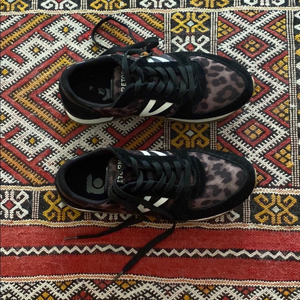 Super fun Tretorn sneakers